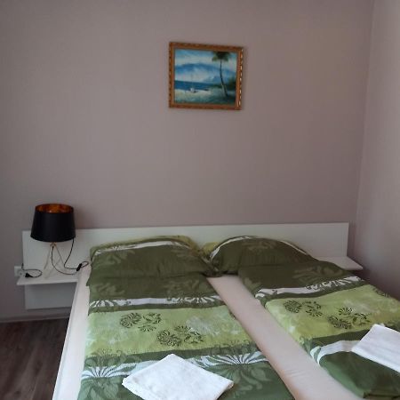 Hanna Apartman Apartment Balatonlelle Bagian luar foto