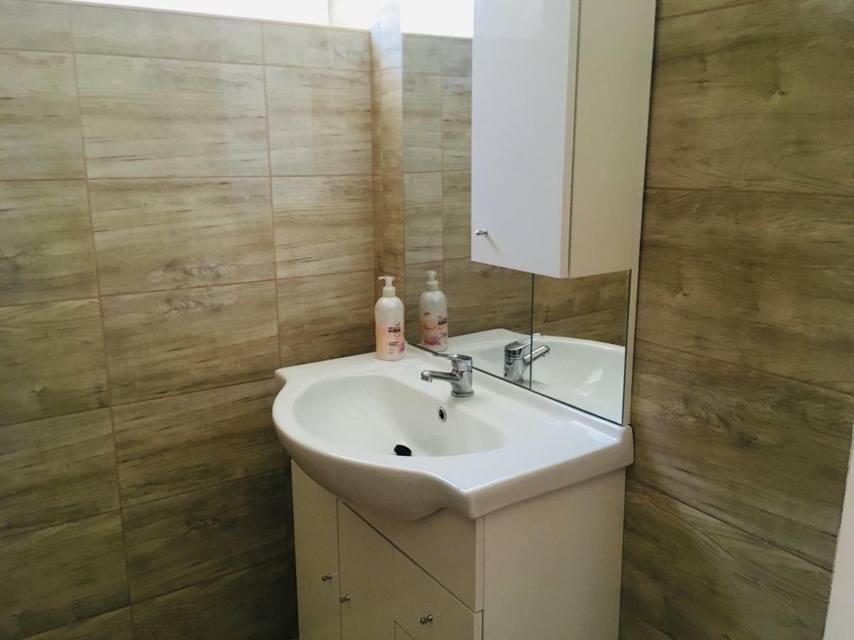 Hanna Apartman Apartment Balatonlelle Bagian luar foto